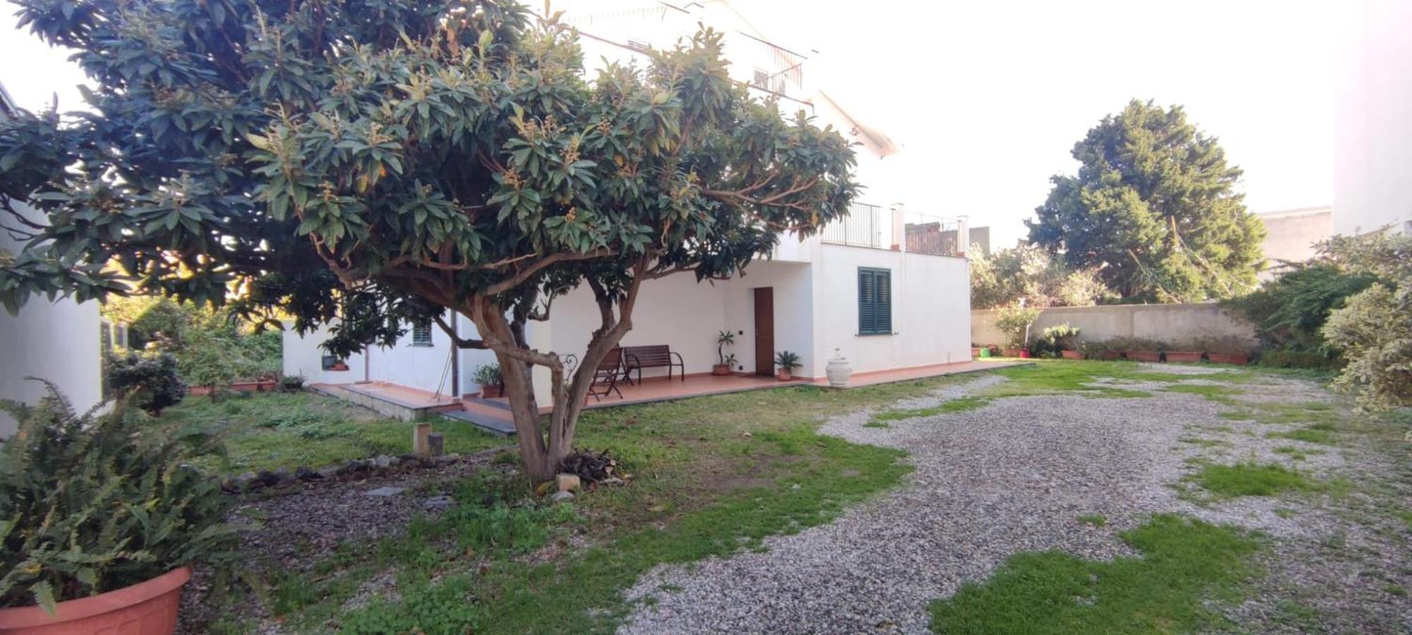 A Nespulara Bed & Breakfast Galati Marina Exterior photo